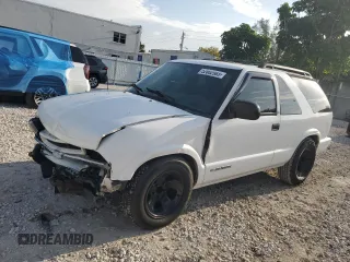 2003 Chevrolet Blazer Xtreme z VIN 1GNCS18X23K160119, wystawiony jako Copart lot #52002985 z przebiegiem 133 899 mil mil oraz Szkoda całkowita • Salvage title. Historia ofert i sprzedaży dostępna na DreamBid. Obrazek 1.