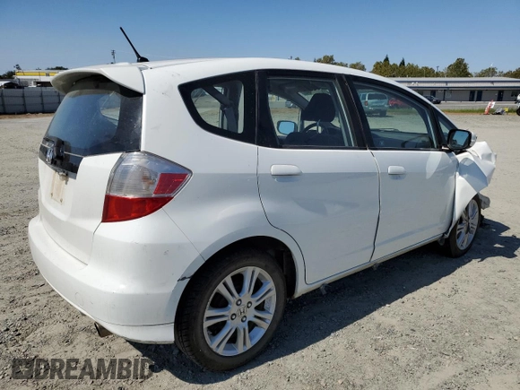 2011 Honda Fit Sport z VIN JHMGE8H59BC002425, wystawiony jako Copart lot #69977564 z przebiegiem 137 729 mil mil oraz Szkoda całkowita • Salvage title. Historia ofert i sprzedaży dostępna na DreamBid. Obrazek 3.
