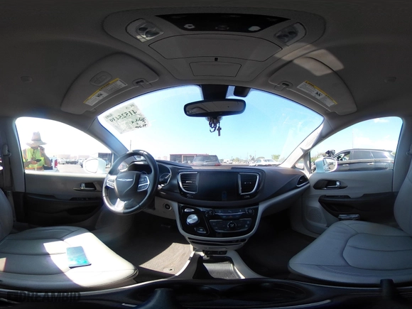 2017 Chrysler Pacifica Touring-L with VIN 2C4RC1BG0HR702710, listed as a IAAI auction lot 41525439 with 71,610 mi miles. Bid and sale history available at carsss.com. Image 19.