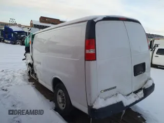 2023 Chevrolet Express Cargo z VIN 1GCWGAFP5P1167426, wystawiony jako Copart lot #41523735 z przebiegiem Nie podano mil oraz Szkoda całkowita • Salvage title. Historia ofert i sprzedaży dostępna na DreamBid. Obrazek 2.