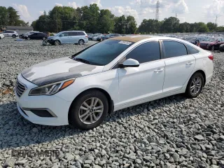 2016 Hyundai Sonata SE z VIN 5NPE24AF5GH435605, wystawiony jako Copart lot #60892355 z przebiegiem 165 838 mil mil oraz Czysty tytuł • Clean title. Historia ofert i sprzedaży dostępna na DreamBid. Obrazek 1.