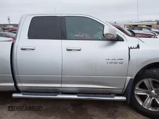 2016 Ram 1500 Sport z VIN 1C6RR7HT7GS405833, wystawiony jako IAAI lot #41697176 z przebiegiem 150 223 mil mil oraz . Historia ofert i sprzedaży dostępna na DreamBid. Obrazek 14.