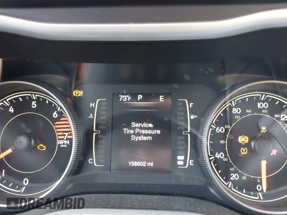2018 Jeep Cherokee Latitude Plus z VIN 1C4PJLLB8JD537848, wystawiony jako IAAI lot #42105562 z przebiegiem 158 602 mil mil oraz . Historia ofert i sprzedaży dostępna na DreamBid. Obrazek 7.