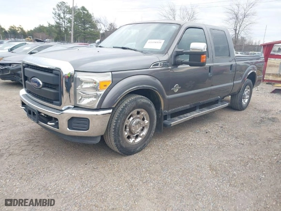 2013 Ford Super Duty F-250 SRW XL with VIN 1FT7W2AT2DEA59223, listed as a IAAI auction lot 41698939 with 189,972 mi miles. Bid and sale history available at carsss.com. Image 2.