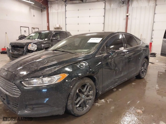2014 Ford Fusion SE with VIN 3FA6P0HD7ER108271, listed as a IAAI auction lot 41413027 with 183,128 mi miles. Bid and sale history available at carsss.com. Image 6.