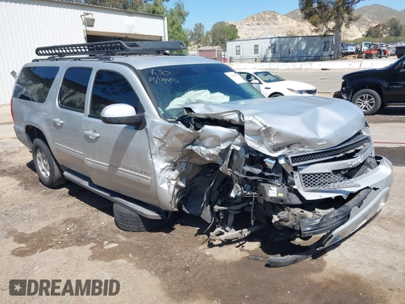 2013 Chevrolet Suburban LT with VIN 1GNSCJE06DR138925, listed as a IAAI auction lot 42008011 with 236,244 mi miles. Bid and sale history available at carsss.com. Image 1.