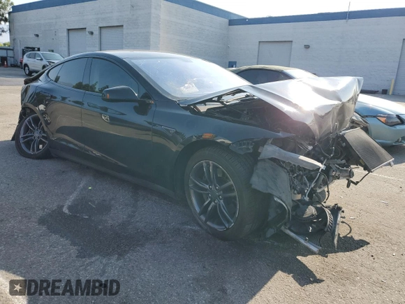 2013 Tesla Model S Performance z VIN 5YJSA1CP6DFP27686, wystawiony jako Copart lot #65083215 z przebiegiem Nie podano mil oraz Szkoda całkowita • Salvage title. Historia ofert i sprzedaży dostępna na DreamBid. Obrazek 4.
