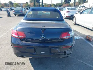 2018 Mercedes-Benz C 300 with VIN WDDWK4JB0JF755911, listed as a IAAI auction lot 40919727 with 54,376 mi miles and . Bid and sale history available at DreamBid. Image 16.