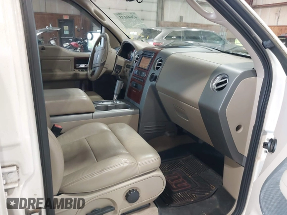 2008 Ford F-150 XLT with VIN 1FTPW14518FA97386, listed as a IAAI auction lot 42644173 with 111,346 mi miles and . Bid and sale history available at DreamBid. Image 5.