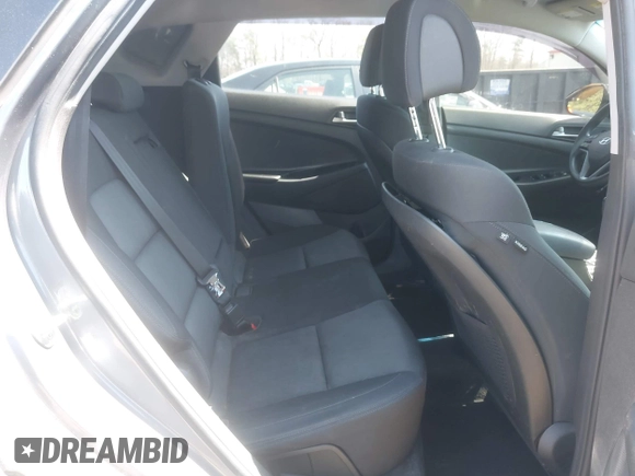 2017 Hyundai Tucson SE with VIN KM8J3CA46HU550818, listed as a IAAI auction lot 41935135 with 90,982 mi miles. Bid and sale history available at carsss.com. Image 8.