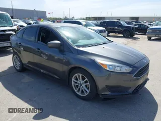 2018 Ford Focus SE with VIN 1FADP3F2XJL302358, listed as a IAAI auction lot 41807622 with 76,145 mi miles. Bid and sale history available at carsss.com. Image 1.