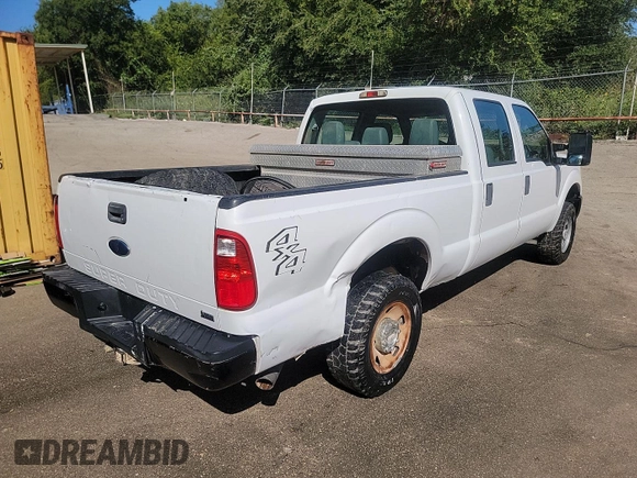 2011 Ford F-250 XL z VIN 1FT7W2B64BEC17079, wystawiony jako IAAI lot #42890662 z przebiegiem 106 522 mil mil oraz . Historia ofert i sprzedaży dostępna na DreamBid. Obrazek 4.