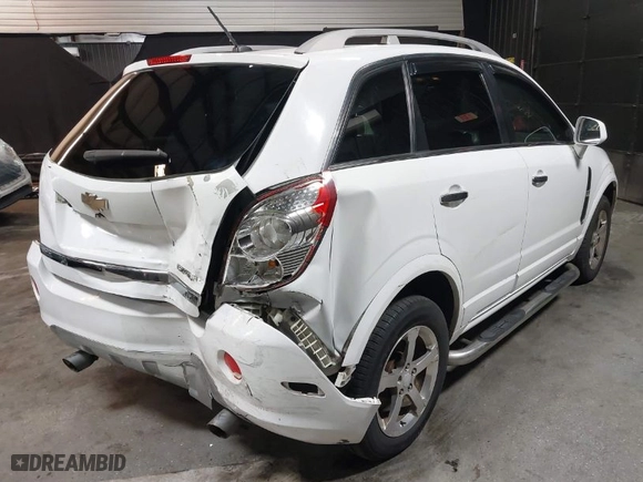 2012 Chevrolet Captiva Sport Fleet LTZ with VIN 3GNFL4E50CS587401, listed as a IAAI auction lot 41972828 with 112,755 mi miles. Bid and sale history available at carsss.com. Image 4.
