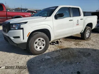 2024 Nissan Frontier SV z VIN 1N6ED1EK1RN671183, wystawiony jako Copart lot #84103934 z przebiegiem 5523 mil mil oraz Szkody całkowita. Historia ofert i sprzedaży dostępna na DreamBid. Obrazek 1.