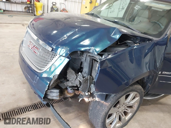 2007 GMC Yukon Denali с VIN 1GKFK63897J300153, выставлен на аукционе IAAI как лот 42552678 с пробегом 195 277 миль миль и . История ставок и продаж доступна на DreamBid. Изображение 6.