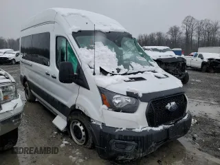 2023 Ford Transit with VIN 1FDAX2X84PKA86334, listed as a Copart auction lot 84940534 with 14,670 mi miles and Salvage Title. Bid and sale history available at DreamBid. Image 4.