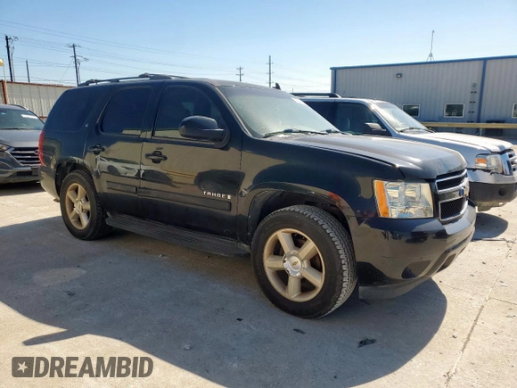 2008 Chevrolet Tahoe 2LT z VIN 1GNFC13028R252785, wystawiony jako Copart lot #56244945 z przebiegiem 283 328 mil mil oraz Czysty tytuł • Clean title. Historia ofert i sprzedaży dostępna na DreamBid. Obrazek 4.