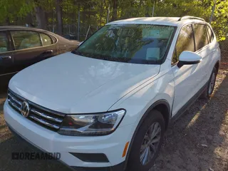 2020 Volkswagen Tiguan S z VIN 3VV1B7AX5LM010741, wystawiony jako IAAI lot #42030616 z przebiegiem 104 533 mil mil oraz . Historia ofert i sprzedaży dostępna na DreamBid. Obrazek 17.