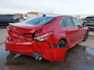 2019 Toyota Camry XSE with VIN 4T1B61HK0KU233466, listed as a IAAI auction lot 41035953 with 122,384 mi miles. Bid and sale history available at carsss.com. Image 4.