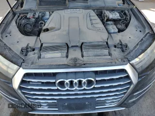 2017 Audi Q7 Premium Plus z VIN WA1LHAF71HD044247, wystawiony jako Copart lot #43962745 z przebiegiem 188 500 mil mil oraz Czysty tytuł • Clean title. Historia ofert i sprzedaży dostępna na DreamBid. Obrazek 12.
