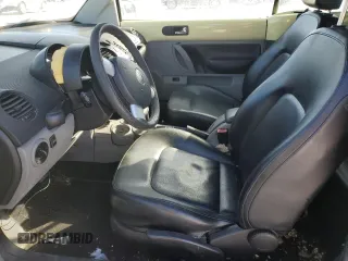 2005 Volkswagen Beetle GLS с VIN 3VWCM31Y15M363190, выставлен на аукционе Copart как лот 46167995 с пробегом Не указан миль и Списание • Salvage title. История ставок и продаж доступна на DreamBid. Изображение 7.