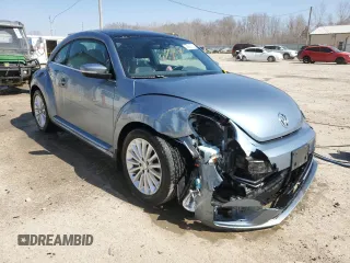 2019 Volkswagen Beetle S with VIN 3VWFD7AT0KM703711, listed as a Copart auction lot 49225535 with 0 mi miles and Salvage Title. Bid and sale history available at carsss.com. Image 4.