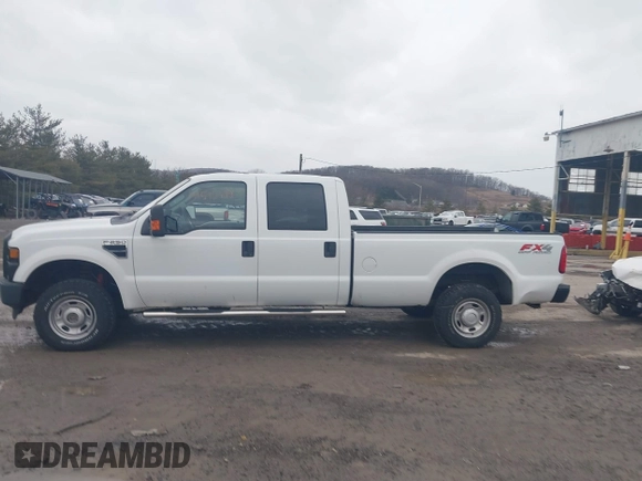 2010 Ford Super Duty F-250 SRW XL with VIN 1FTSW2B59AEB36692, listed as a IAAI auction lot 41517219 with 43,151 mi miles. Bid and sale history available at carsss.com. Image 14.