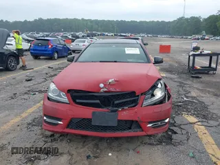 2013 Mercedes-Benz C 250 с VIN WDDGJ4HB7DG051801, выставлен на аукционе IAAI как лот 42419210 с пробегом 78 241 миль миль и . История ставок и продаж доступна на DreamBid. Изображение 12.