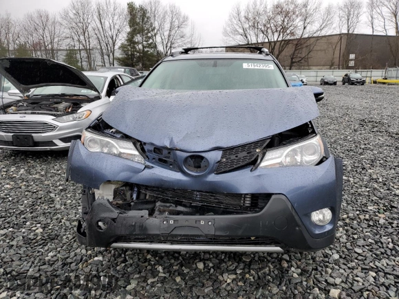 2013 Toyota RAV4 XLE with VIN JTMRFREV4DD046637, listed as a Copart auction lot 51942395 with 81,276 mi miles and Clean Title. Bid and sale history available at carsss.com. Image 5.