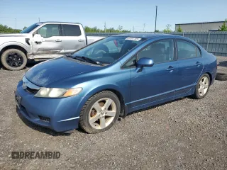 2010 Honda Civic LX-S z VIN 2HGFA1F63AH045182, wystawiony jako Copart lot #59161195 z przebiegiem 283 575 mil mil oraz Czysty tytuł • Clean title. Historia ofert i sprzedaży dostępna na DreamBid. Obrazek 1.