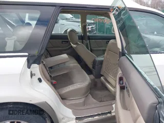 2002 Subaru Legacy Outback L.L. Bean with VIN 4S3BH806527602245, listed as a IAAI auction lot 41958987 with 278,315 mi miles and . Bid and sale history available at DreamBid. Image 8.