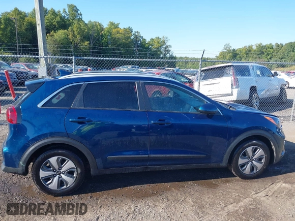 2020 Kia Niro LXS with VIN KNDCB3LC3L5440171, listed as a IAAI auction lot 40276060 with 144,123 mi miles. Bid and sale history available at carsss.com. Image 14.