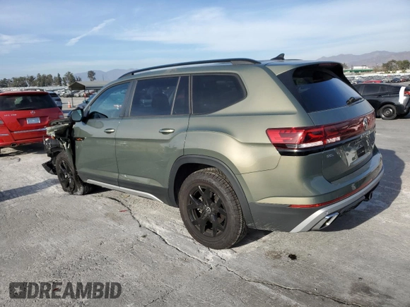 2024 Volkswagen Atlas Peak Edition SEL z VIN 1V2GR2CA3RC544569, wystawiony jako Copart lot #86591324 z przebiegiem 4 256 mil mil oraz Szkoda całkowita • Salvage title. Historia ofert i sprzedaży dostępna na DreamBid. Obrazek 2.
