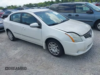 2012 Nissan Sentra S z VIN 3N1AB6AP5CL771805, wystawiony jako IAAI lot #42505491 z przebiegiem 142 315 mil mil oraz . Historia ofert i sprzedaży dostępna na DreamBid. Obrazek 1.