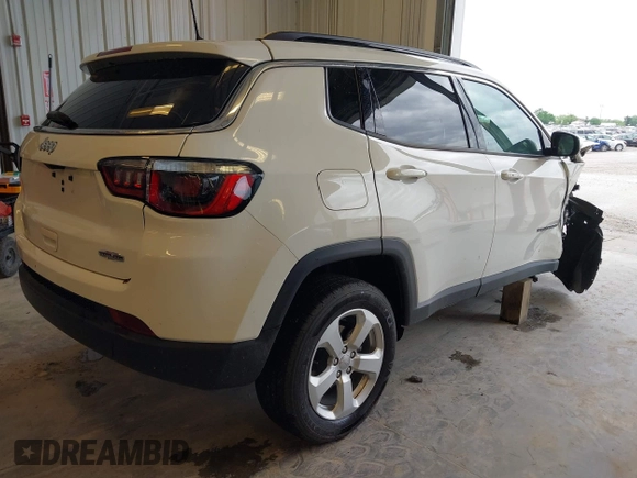 2018 Jeep Compass Latitude with VIN 3C4NJCBB3JT502380, listed as a IAAI auction lot 42144953 with Not provided miles and . Bid and sale history available at DreamBid. Image 4.
