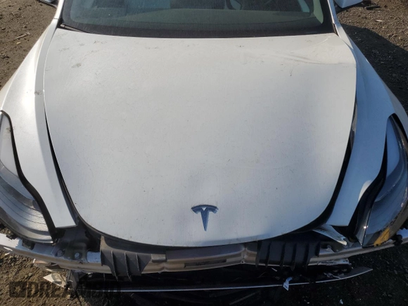 2023 Tesla Model 3 z VIN 5YJ3E1EA1PF564693, wystawiony jako Copart lot #68504674 z przebiegiem 25 183 mil mil oraz Szkoda całkowita • Salvage title. Historia ofert i sprzedaży dostępna na DreamBid. Obrazek 11.