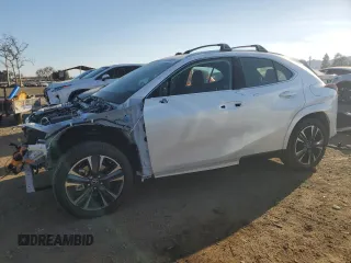 2024 Lexus UX 250h Premium z VIN JTHP6JBH2R2192530, wystawiony jako Copart lot #43447855 z przebiegiem 2 717 mil mil oraz Szkoda całkowita • Salvage title. Historia ofert i sprzedaży dostępna na DreamBid. Obrazek 1.