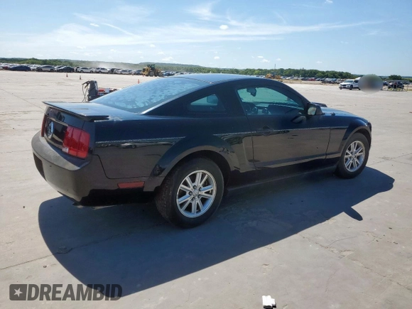 2008 Ford Mustang Deluxe с VIN 1ZVHT80NX85102728, выставлен на аукционе Copart как лот 62939415 с пробегом Не указан миль и Чистый • Clean title. История ставок и продаж доступна на DreamBid. Изображение 3.