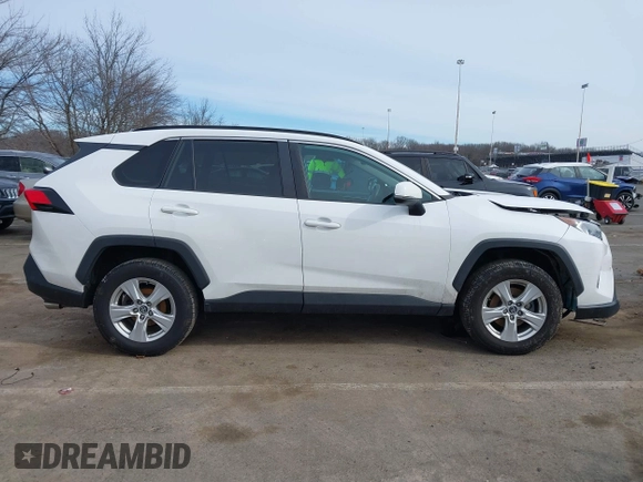 2020 Toyota RAV4 XLE with VIN 2T3P1RFV0LC075978, listed as a IAAI auction lot 41609384 with 72,983 mi miles. Bid and sale history available at carsss.com. Image 13.