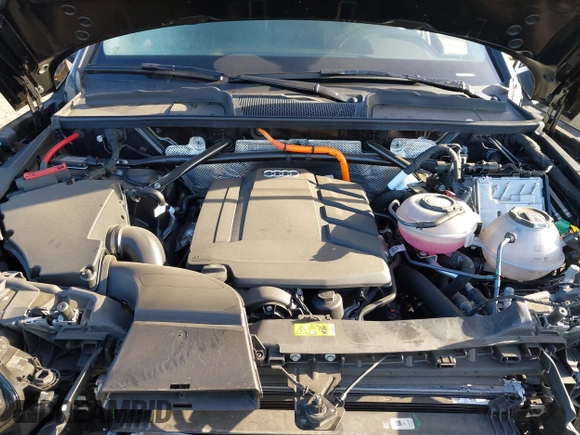 2024 Audi Q5 S line Premium with VIN WA1G2AFY6R2104354, listed as a IAAI auction lot 42248000 with 6,157 mi miles and . Bid and sale history available at DreamBid. Image 10.