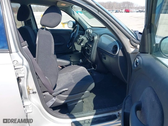2005 Chrysler PT Cruiser Touring with VIN 3C4FY58B45T552391, listed as a IAAI auction lot 41770711 with 85,910 mi miles. Bid and sale history available at carsss.com. Image 5.