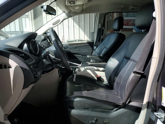 2013 Chrysler Town & Country Touring with VIN 2C4RC1BG1DR712303, listed as a Copart auction lot 53288865 with 176,921 mi miles and Salvage Title. Bid and sale history available at DreamBid. Image 7.