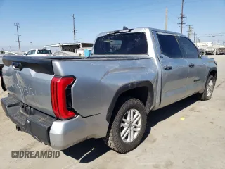 2022 Toyota Tundra 2WD SR5 with VIN 5TFLA5AB8NX015349, listed as a Copart auction lot 68870194 with 34,977 mi miles and Salvage Title. Bid and sale history available at carsss.com. Image 3.