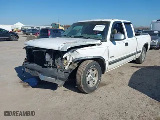 1999 Chevrolet Silverado 1500 LS with VIN 2GCEC19T1X1229396, listed as a IAAI auction lot 41212702 with 480,867 mi miles. Bid and sale history available at carsss.com. Image 2.