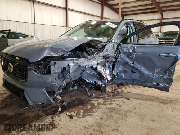 2024 Volvo XC60 Plus Dark Theme z VIN YV4H60DL4R1931269, wystawiony jako Copart lot #44804785 z przebiegiem Nie podano mil oraz Szkoda całkowita • Salvage title. Historia ofert i sprzedaży dostępna na DreamBid. Obrazek 1.