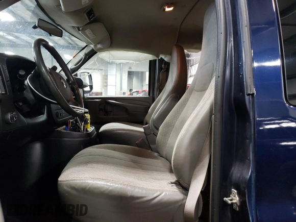 2011 Chevrolet Express Passenger 1LT with VIN 1GAZG1FGXB1118401, listed as a Copart auction lot 61633484 with 92,133 mi miles and Salvage title. Bid and sale history available at DreamBid. Image 7.