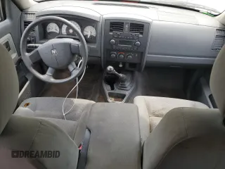 2006 Dodge Dakota ST z VIN 1D7HE22K56S580539, wystawiony jako Copart lot #60862435 z przebiegiem 159 804 mil mil oraz Czysty tytuł • Clean title. Historia ofert i sprzedaży dostępna na DreamBid. Obrazek 8.