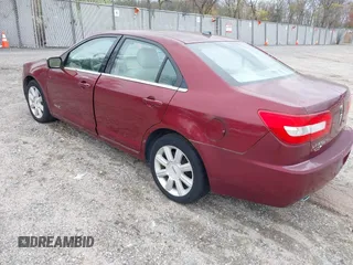 2007 Lincoln MKZ z VIN 3LNHM26TX7R625371, wystawiony jako IAAI lot #42051234 z przebiegiem 152 777 mil mil oraz . Historia ofert i sprzedaży dostępna na DreamBid. Obrazek 3.