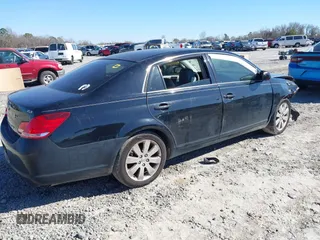 2005 Toyota Avalon XL with VIN 4T1BK36B25U012191, listed as a IAAI auction lot 38785162 with 230,071 mi miles and . Bid and sale history available at carsss.com. Image 4.