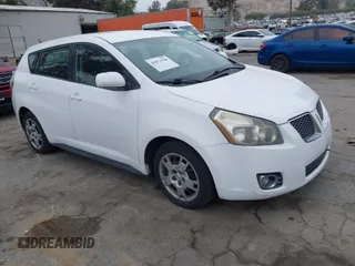 2009 Pontiac Vibe w/1SB with VIN 5Y2SP670X9Z421262, listed as a IAAI auction lot 41871948 with 177,129 mi miles. Bid and sale history available at carsss.com. Image 1.